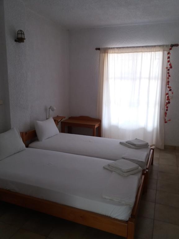 Apaggio Apartments Катапола Екстериор снимка